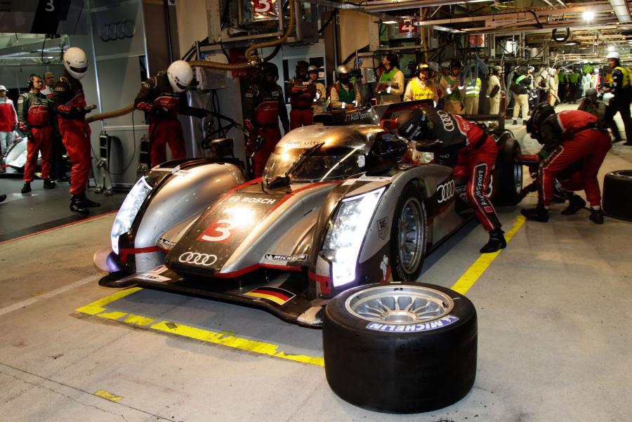 Audi R18 Le Mans 24hr 2012 года  (фото 17 из 43)